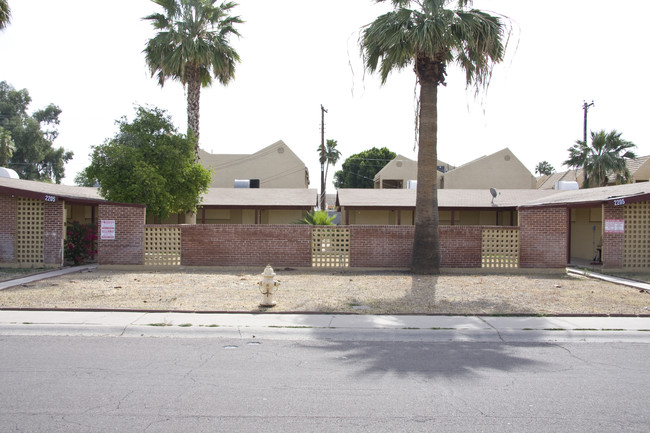 Sunset Vista (2 Buildings) in Tempe, AZ - Building Photo - Building Photo