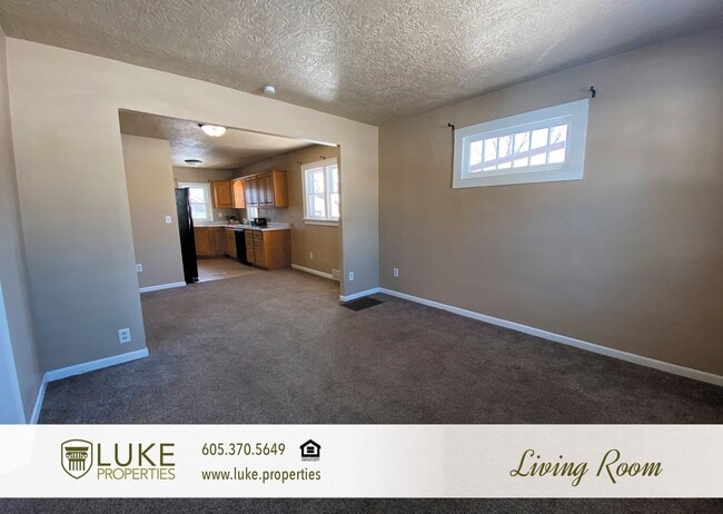 2407 E 13th St in Sioux Falls, SD - Building Photo - Building Photo