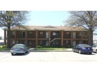 Building Photo - 821 S West St Apartments in Sikeston, Missouri