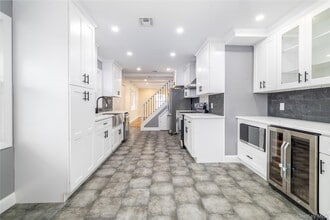 38 Heather Ln in Levittown, NY - Building Photo - Building Photo