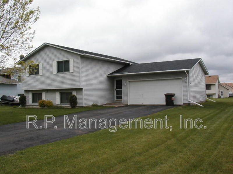 1733 Lincoln Ave in St. Paul Park, MN - Building Photo