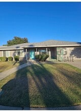 1404 Palmdale Dr in Modesto, CA - Building Photo - Building Photo