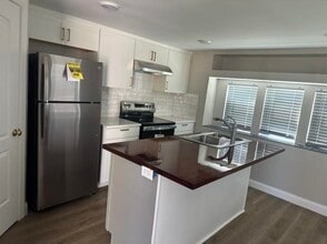 49 Christmas Ln in Adolphus, KY - Building Photo - Building Photo