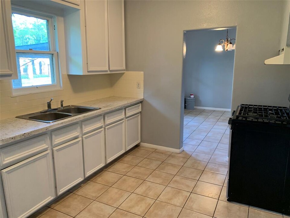 11375 Allwood St in Houston, TX - Building Photo