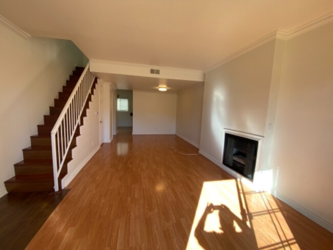 4328 Whitsett Ave, Unit 2 in Studio City, CA - Foto de edificio - Building Photo