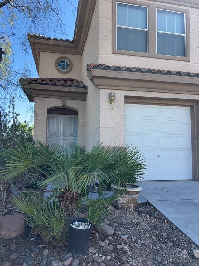 9805 Sedona Shrine Ave in Las Vegas, NV - Building Photo - Building Photo