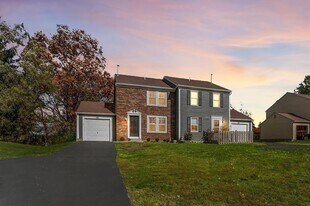 386 W Powell Rd in Powell, OH - Building Photo