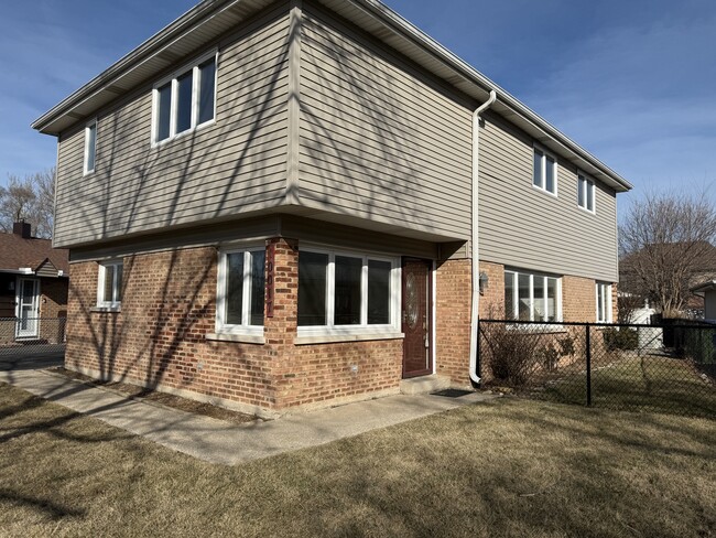 property at 10017 S 52nd Ave
