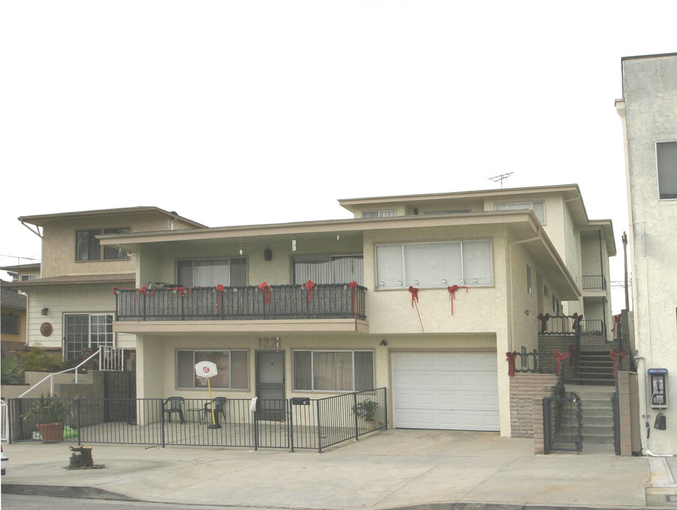 1221 S Meyler St in San Pedro, CA - Building Photo