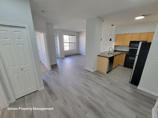 property at 4245-4139 139 Ave NW