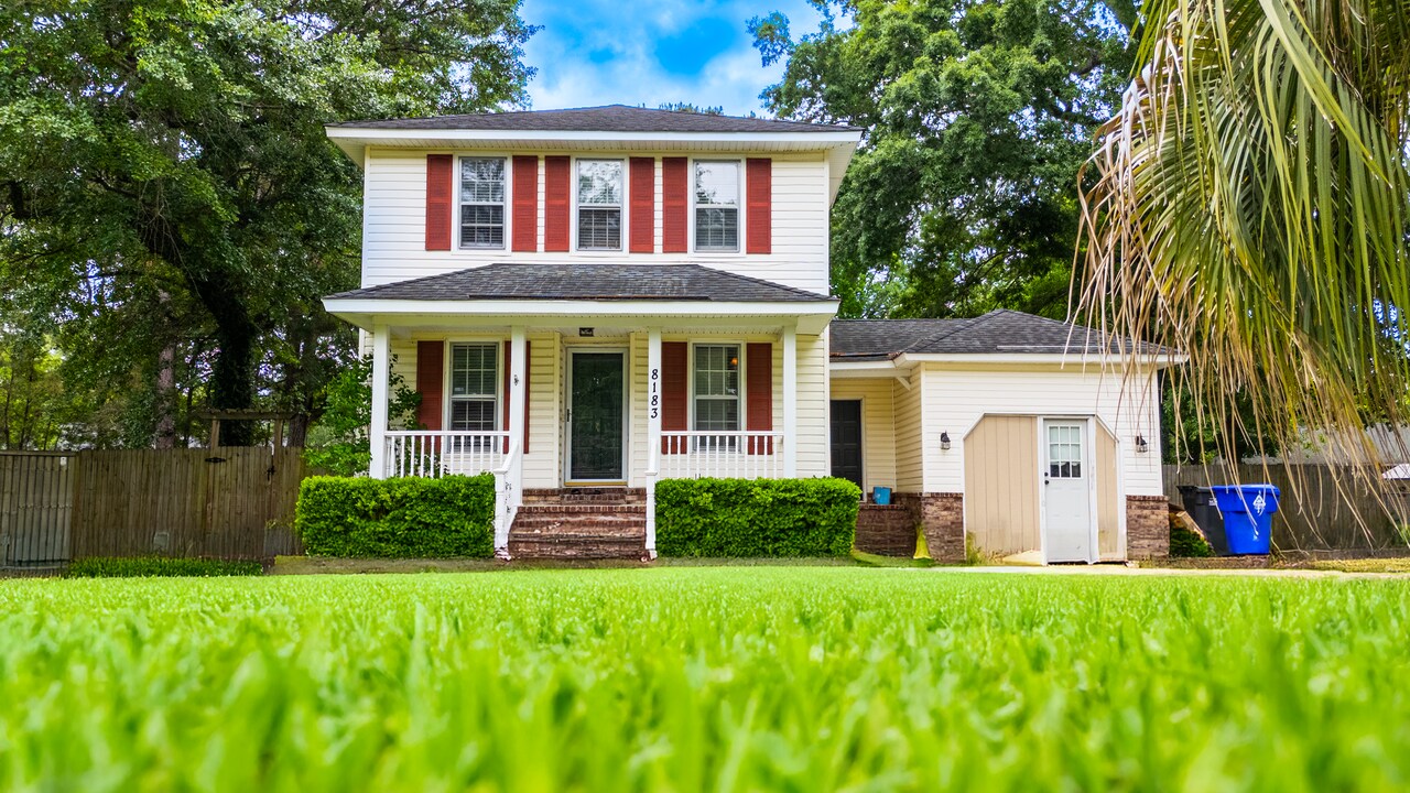 8183 Courtwood Rd in North Charleston, SC - Building Photo