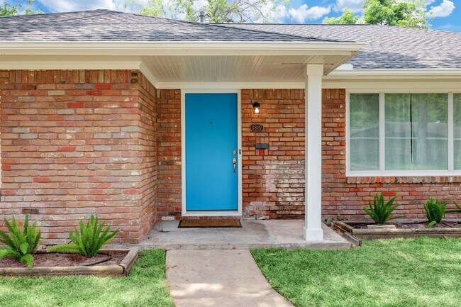 3807 Murworth Dr in Houston, TX - Building Photo - Building Photo