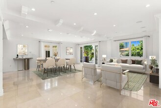 208 S Lasky Dr in Beverly Hills, CA - Building Photo - Building Photo