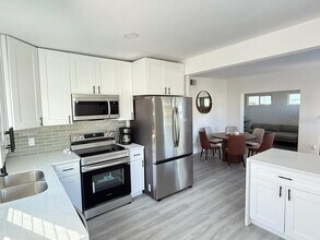 4026 Indianapolis St NE in St. Petersburg, FL - Building Photo - Building Photo