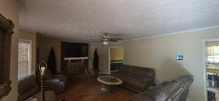 2641 Laurel Woods Ln SE in Conyers, GA - Building Photo - Building Photo