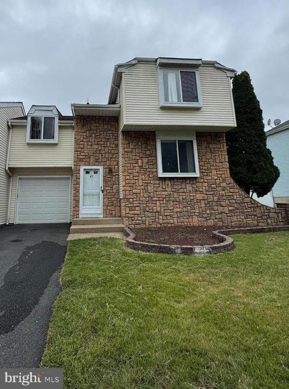 property at 47 Geraldine Rd