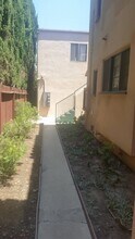 1112 S Doheny Dr in Los Angeles, CA - Building Photo - Building Photo