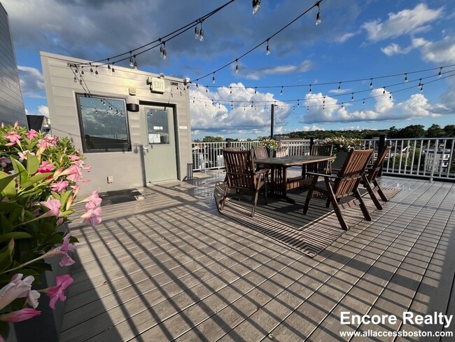 1 Everett St, Unit 4