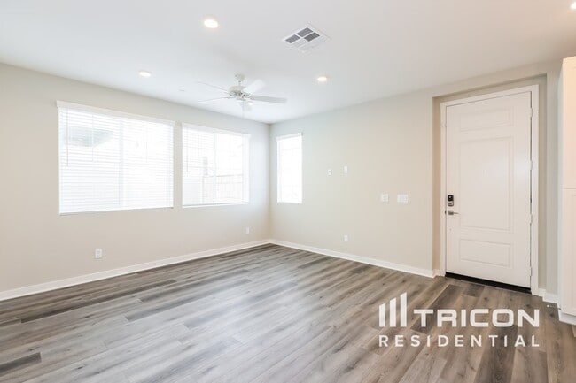 31615 Willowood Way in Menifee, CA - Building Photo - Building Photo