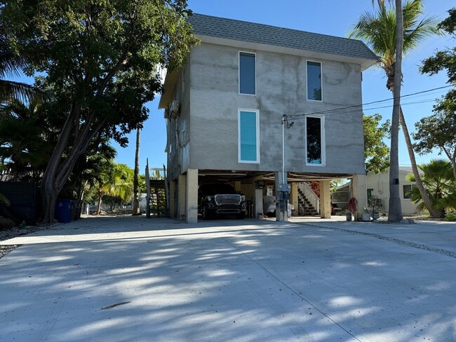 29670 Constitution Ave in Big Pine Key, FL - Building Photo - Building Photo