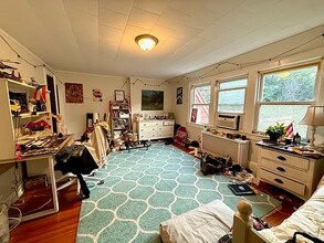 116-26 Park Ln S in Forest Hills, NY - Building Photo - Building Photo