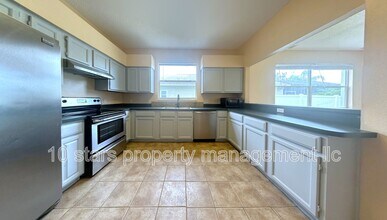 1647 Gray Bark Dr in Oldsmar, FL - Building Photo - Building Photo