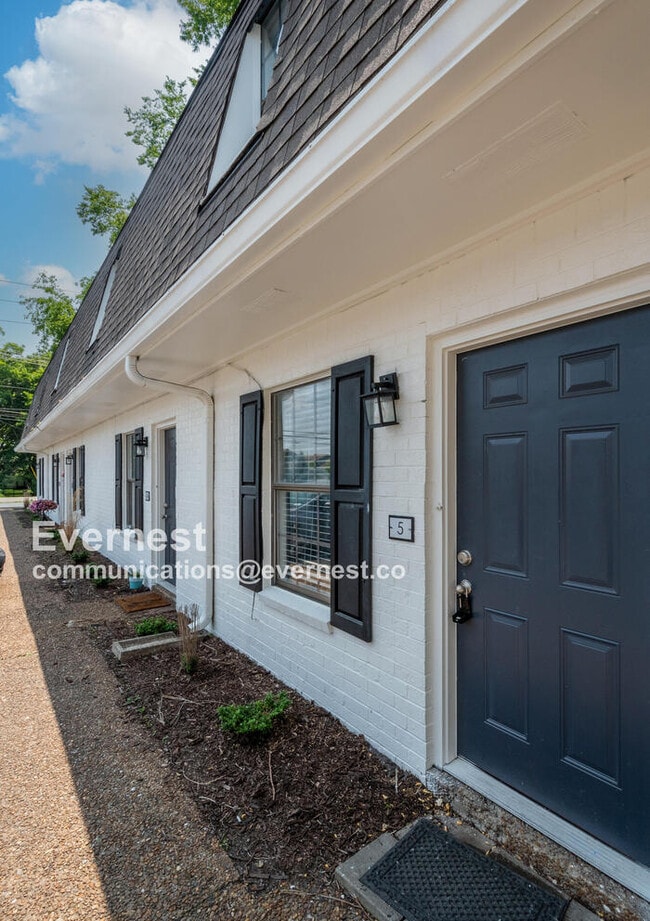 324 Walton Ferry Rd in Hendersonville, TN - Building Photo - Building Photo