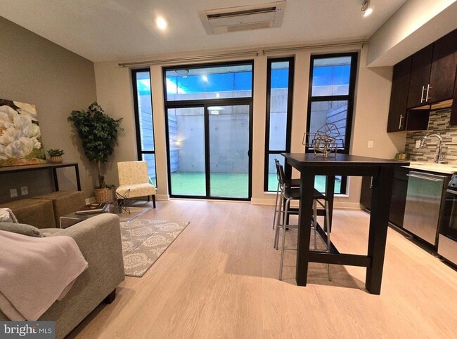 property at 1320 Fenwick Ln