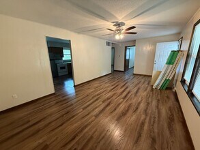 1433 Thomas Dr in Lebanon, MO - Building Photo - Building Photo