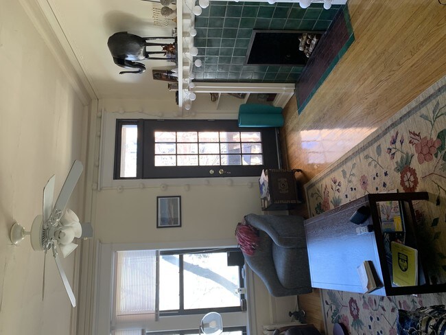 1365 E 56th St in Chicago, IL - Foto de edificio - Building Photo