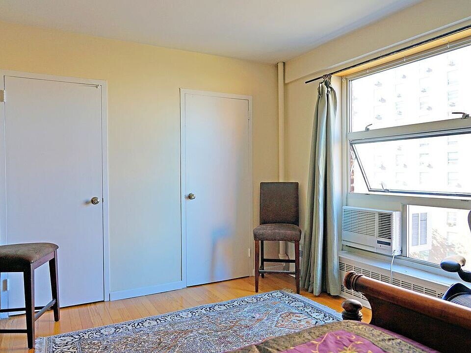80 La Salle St in New York, NY - Building Photo