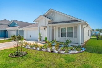 103 Riverwalk Cir in Freeport, FL - Building Photo - Building Photo