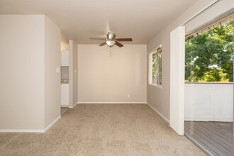 Hacienda Apartments in Sacramento, CA - Building Photo - Interior Photo
