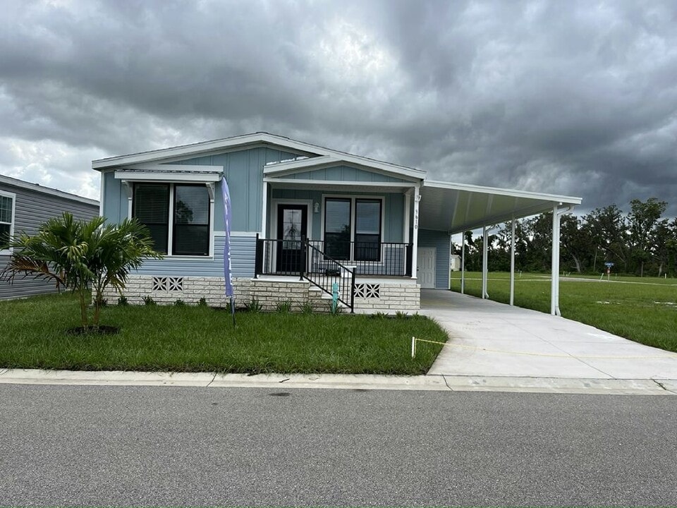 3610 Vine Trl in Ellenton, FL - Building Photo