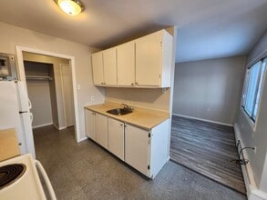 7 Reading Crescent in Saint John, NB - Building Photo - Building Photo