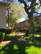 Lone Oak Apartments in Carmichael, CA - Building Photo - Other