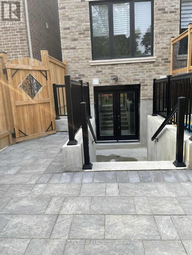 43B Park St in Toronto, ON - Building Photo - Building Photo