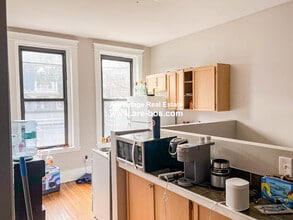1066 Commonwealth Ave, Unit 23 in Boston, MA - Building Photo - Building Photo