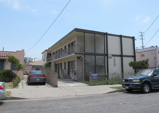 1046 S Hobart Blvd in Los Angeles, CA - Building Photo - Building Photo