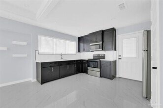 11 Shadow Creek Dr in Weslaco, TX - Building Photo - Building Photo