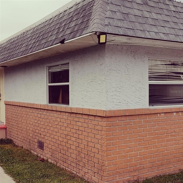 property at 1215 Skyview Blvd