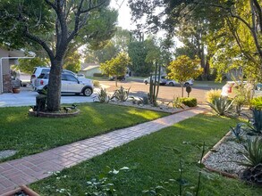 16420 Minnehaha St in Granada Hills, CA - Building Photo - Building Photo