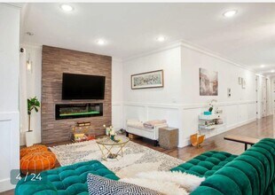 65 Corbin Ave in Jersey City, NJ - Building Photo - Building Photo