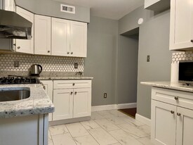 910 Winter St in Philadelphia, PA - Building Photo