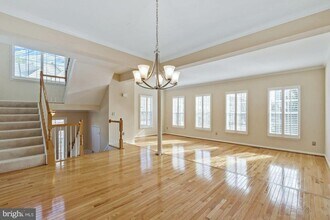 20681 Waterfall Branch Terrace in Sterling, VA - Building Photo - Building Photo
