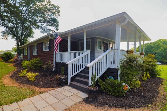 property at 2814 Old Greenville Hwy