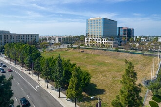 Legado at The Met in Santa Ana, CA - Building Photo - Building Photo