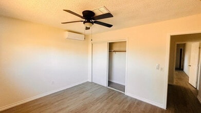 9490 Elm Ave in Fontana, CA - Foto de edificio - Building Photo