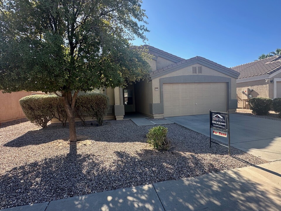 1723 E Bishop Pl in Casa Grande, AZ - Foto de edificio