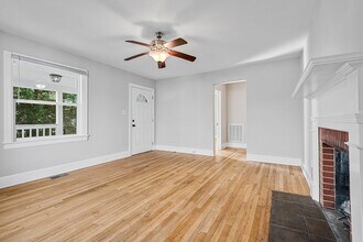 105 E Club Blvd in Durham, NC - Building Photo - Building Photo